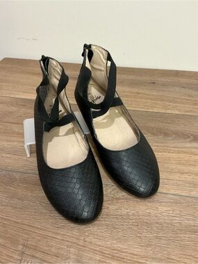 Monkey Feet Black Textured Ankle-Strap Flats